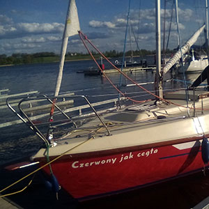 S/Y CZERWONY JAK CEGŁA